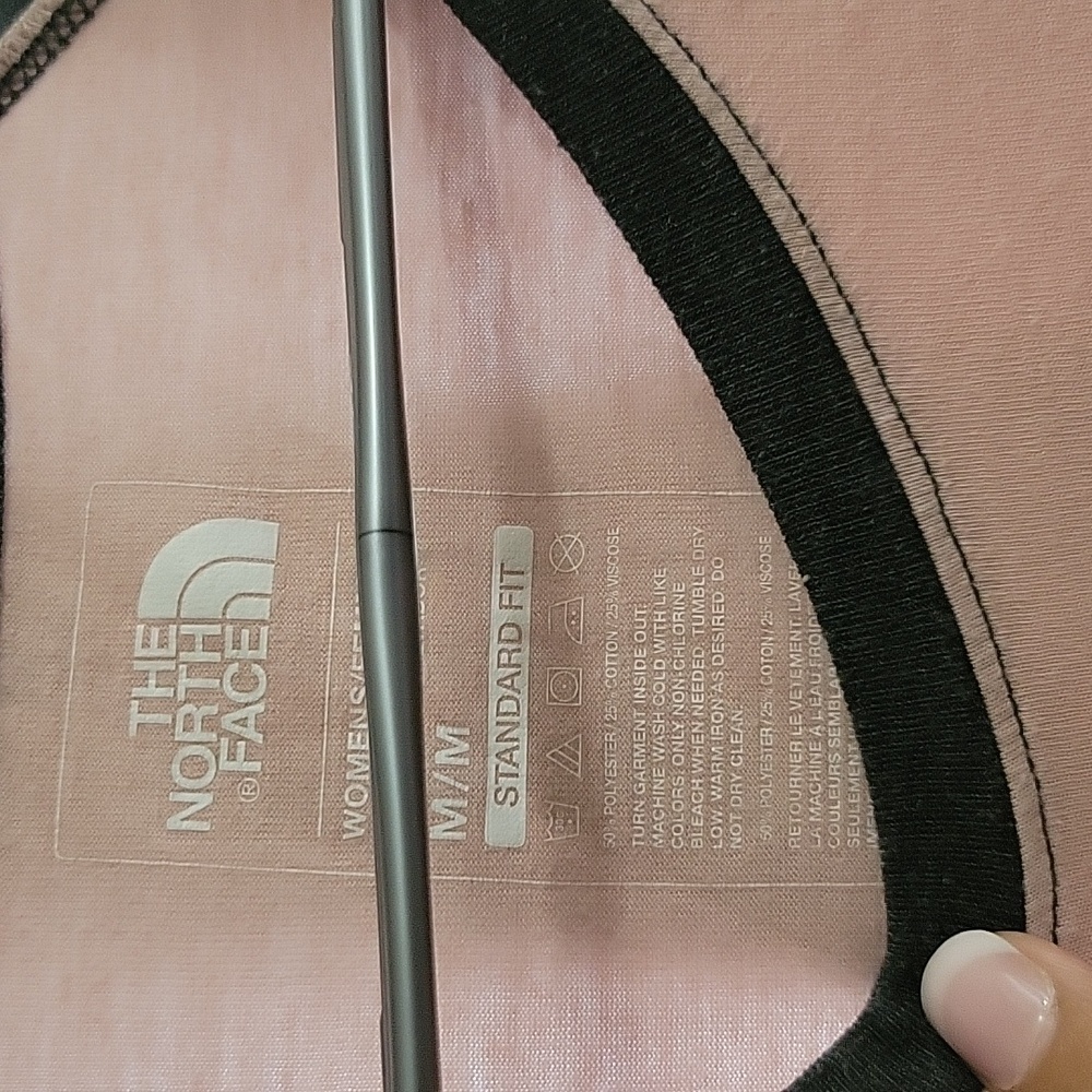 The North Face tee - Picture 2 of 3